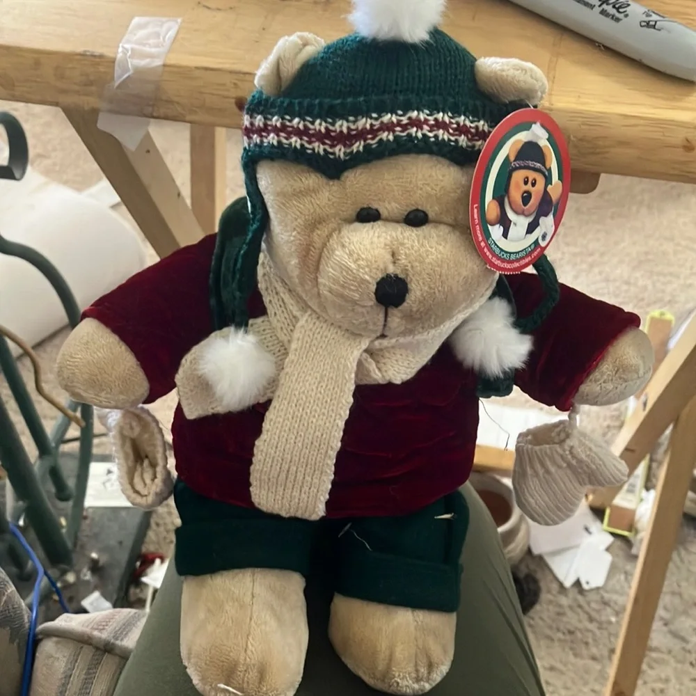 Starbucks bearista 42nd edition Holiday Teddy Bear with Festive Outfit